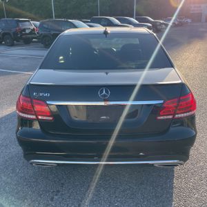 MERCEDES-BENZ E-CLASS - 7