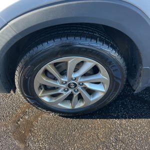 HYUNDAI TUCSON SEL PLUS - 10