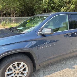 صورة 2 لـ 2022 Chevrolet TRAVERSE LS