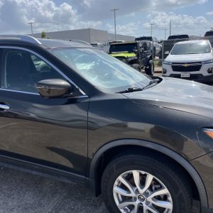 صورة مصغرة 13 لـ 2017 Nissan ROGUE SV