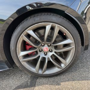 2016 Jaguar F-TYPE R — миниатюра 18