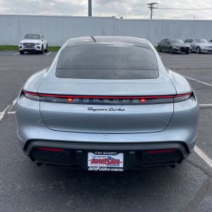 PORSCHE TAYCAN TURBO - 7