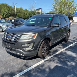 2017 FORD EXPLORER XLT photo 1