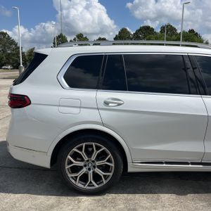 BMW X7 XDRIVE40I - 9