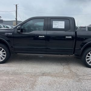 FORD F-150 LIMITED - 4