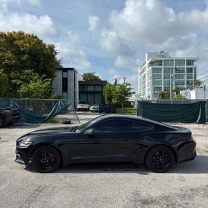 صورة 3 لـ 2017 FORD MUSTANG V6
