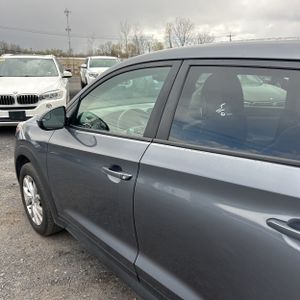 HYUNDAI TUCSON SE - 6