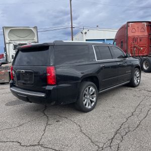 CHEVROLET SUBURBAN LTZ - 8