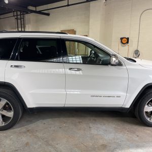 JEEP GRAND CHEROKEE LIMITED - 10