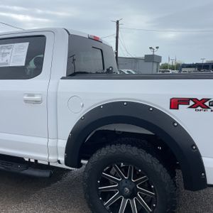 FORD F-150 LARIAT - 6