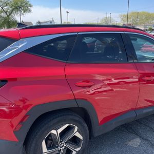 HYUNDAI TUCSON LIMITED - 9