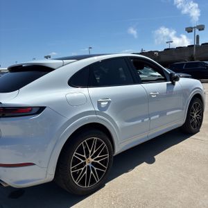 PORSCHE CAYENNE COUPE - 9