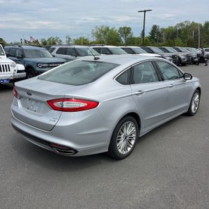 FORD FUSION SE - 8