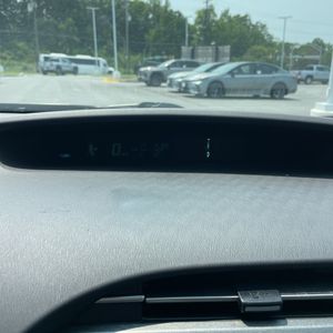 2015 Toyota PRIUS TWO thumbnail 38