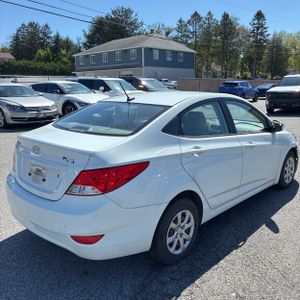HYUNDAI ACCENT GLS - 8