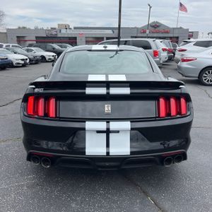 FORD MUSTANG SHELBY GT350 - 7