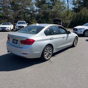 BMW 320I XDRIVE - 8