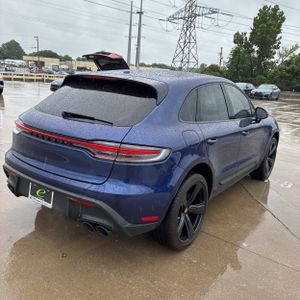 PORSCHE MACAN - 8