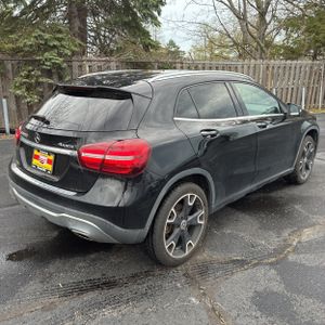 MERCEDES-BENZ GLA - 8