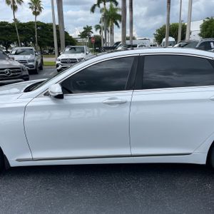 صورة 4 لـ 2015 Hyundai GENESIS 3.8L