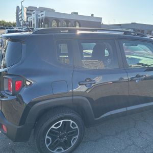 JEEP RENEGADE TRAILHAWK - 9