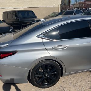 LEXUS ES 350 F SPORT HANDLING - 9