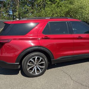 FORD EXPLORER ST - 9