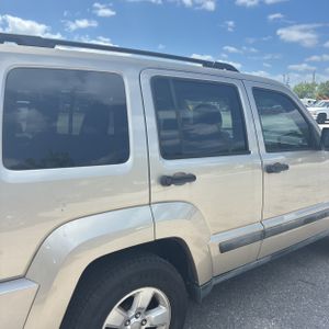 JEEP LIBERTY SPORT - 9