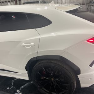 2020 Lamborghini URUS BASE photo 5