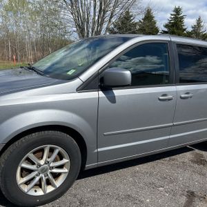 DODGE GRAND CARAVAN SXT - 2