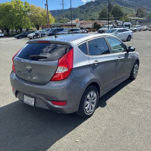 HYUNDAI ACCENT SE - 8