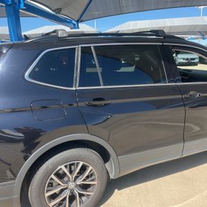 VOLKSWAGEN TIGUAN SE - 9