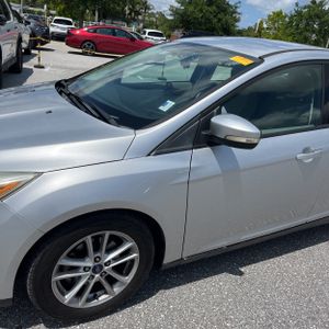 FORD FOCUS SE - 2