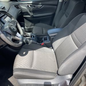 صورة مصغرة 60 لـ 2017 Nissan ROGUE SV