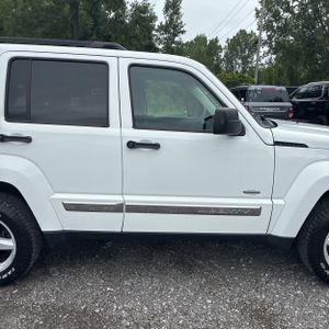 صورة 11 لـ 2012 JEEP LIBERTY SPORT