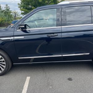 صورة 4 لـ 2021 Lincoln NAVIGATOR RESERVE