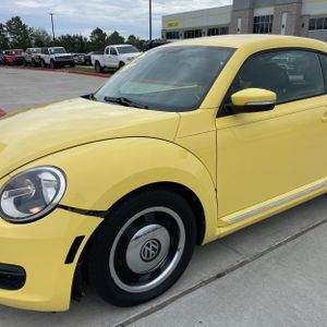VOLKSWAGEN BEETLE 2.5L PZEV - 2