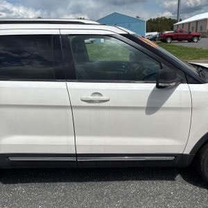 FORD EXPLORER XLT - 9