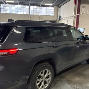 JEEP GRAND CHEROKEE L LIMITED - 9