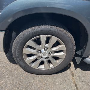2010 Toyota TUNDRA LIMITED 缩略图 17