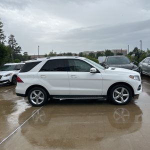 MERCEDES-BENZ GLE - 10