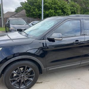 FORD EXPLORER XLT - 2