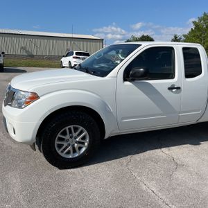 2021 Nissan FRONTIER SV — фото 2