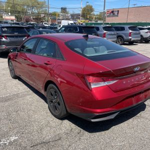 HYUNDAI ELANTRA SEL - 5