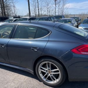 PORSCHE PANAMERA 4 - 6