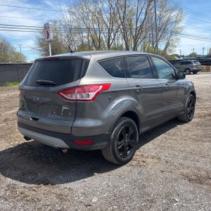 FORD ESCAPE SE - 8