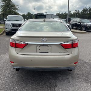 صورة 7 لـ 2014 Lexus ES 350 BASE