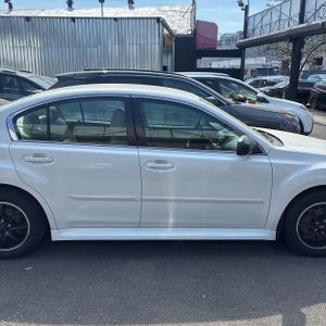 SUBARU LEGACY 2.5I - 8