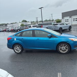 FORD FOCUS SE - 10