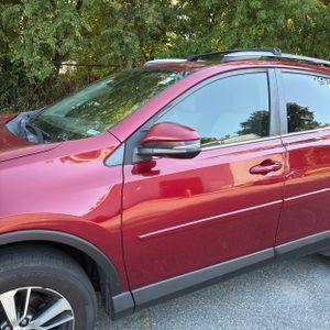 2018 Toyota RAV4 XLE — фото 2